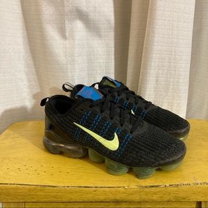 Nike vapormax flyknit black green